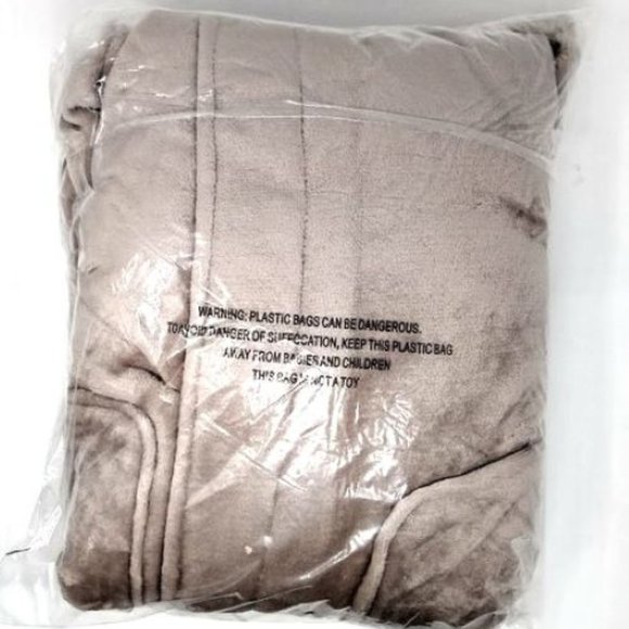 Women's Spa Hooded Plush Robe - Picture 2 of 3